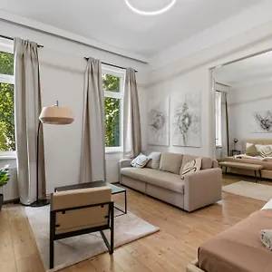 Appartement Stylish Apartment, Next To Schloss Belvedere, Wenen